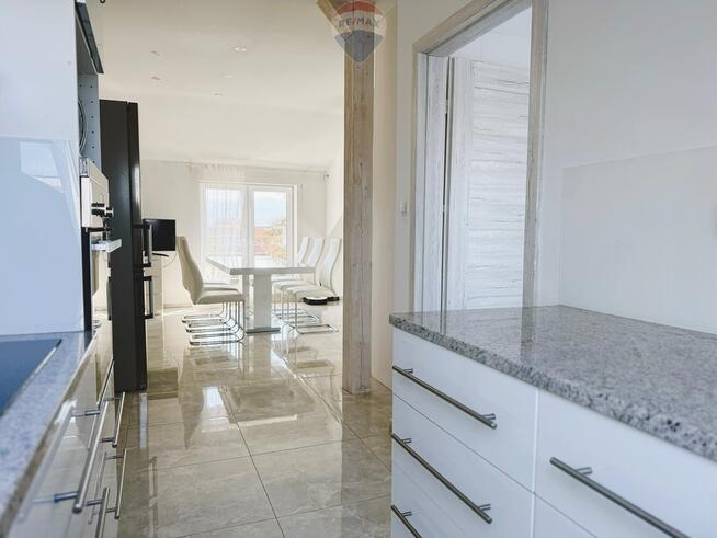 Duża kawalerka w Kamienicy