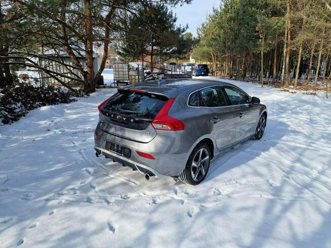 Volvo V40 D2 diesel - 2015r.- r-desing