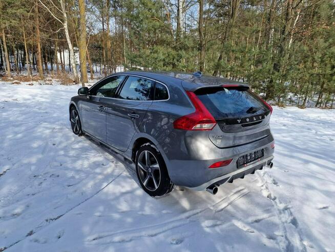Volvo V40 D2 diesel - 2015r.- r-desing