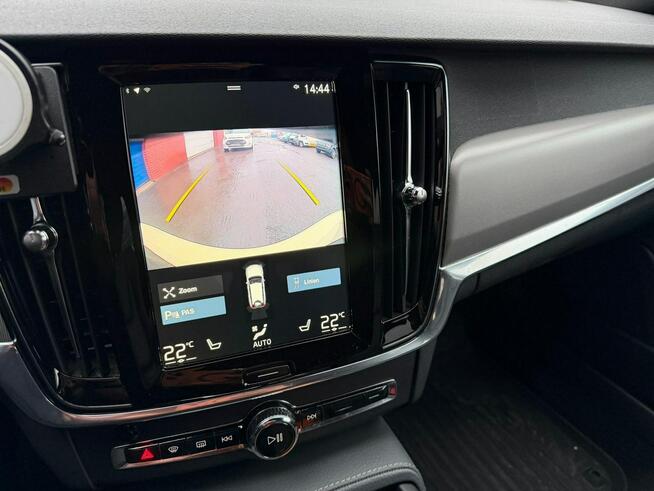 Volvo V90 2.0-198KM Lift Bogate wyposażenie Okleina- kolor czarny