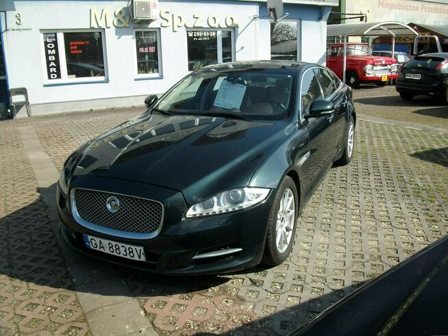 Jaguar XJ