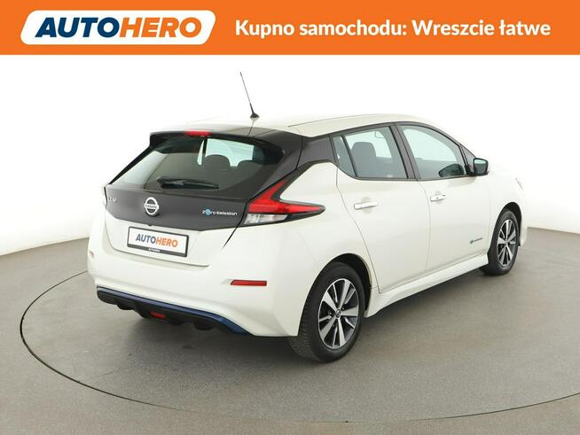 Nissan Leaf FV23% navi kamera ACC