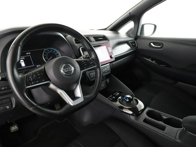 Nissan Leaf FV23% navi kamera ACC