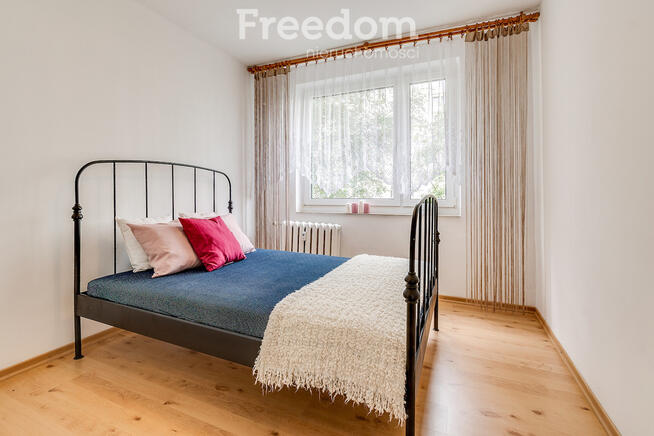 Dwupokojowe mieszkanie z balkonem - Bytków