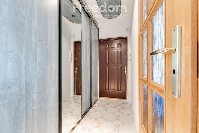 Dwupokojowe mieszkanie z balkonem - Bytków