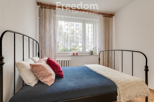 Dwupokojowe mieszkanie z balkonem - Bytków