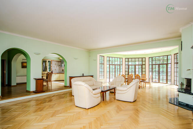 Wolnostojący dom w Sulejówku na działce 2591 m2