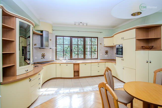 Wolnostojący dom w Sulejówku na działce 2591 m2