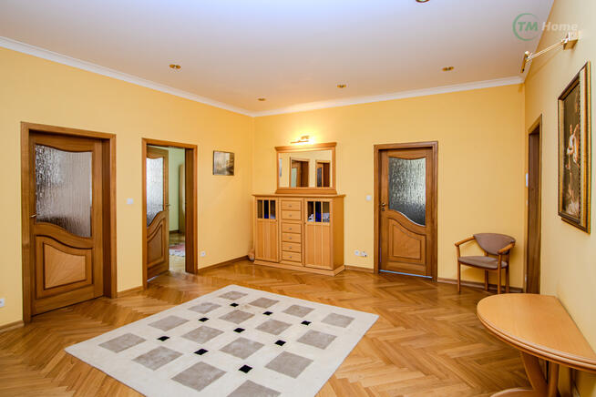 Wolnostojący dom w Sulejówku na działce 2591 m2