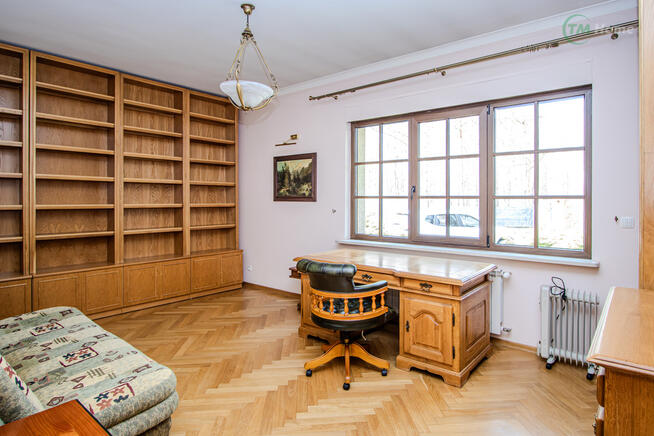 Wolnostojący dom w Sulejówku na działce 2591 m2