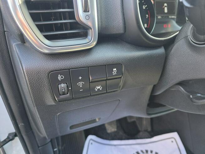 Kia Sportage 1.6 135PS Benzyna Klimatronic PDC Alusy 17 LED Kamera Gwarancja