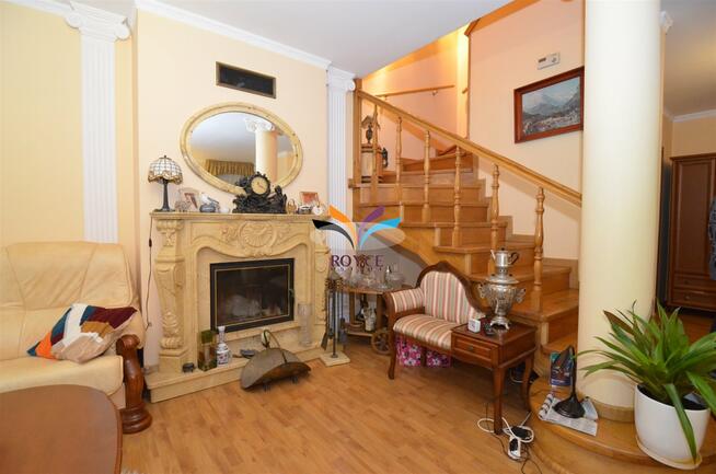 Dom Warszawa Białołęka, Fletniowa