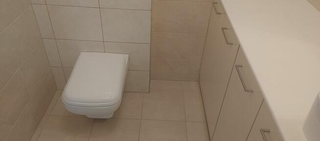 Apartament z Miejscem w Garażu Super
