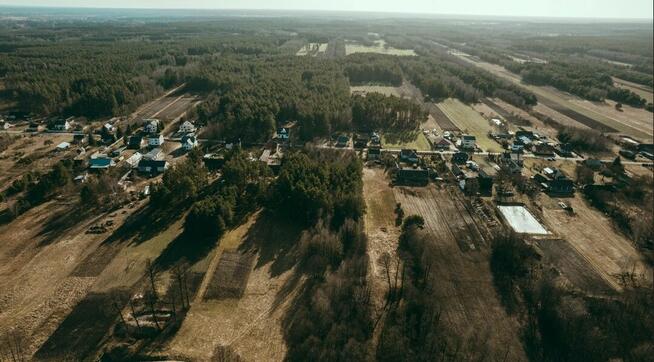 Działka 1,46 ha w Błędnicy – budowlano-leśna, media przy dzi