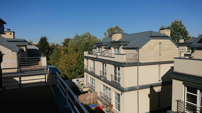 Nowoczesny dom w Wawrze z 7 pokojami, 2 łazienki, garaż