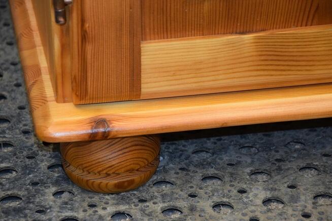 komoda z drewna sosnowego - jak nowa