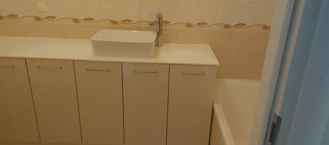Apartament z Miejscem w Garażu Super