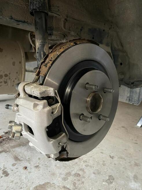 Usługi Motoryzacyjne - Mechanika Detailing Lakiernictwo Blac