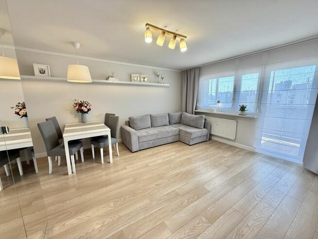 Komfortowe i przestronne 2 pokoje z dużym balkonem