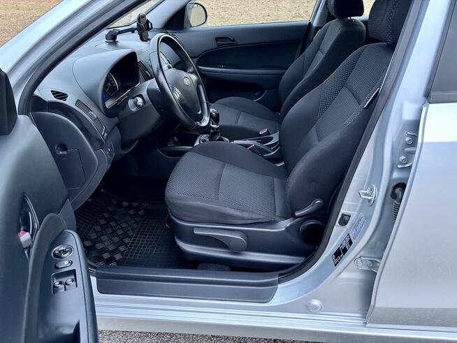 HYUNDAI i30 CW Kombi 1.4 Benzyna - FILM PREZENTACJA