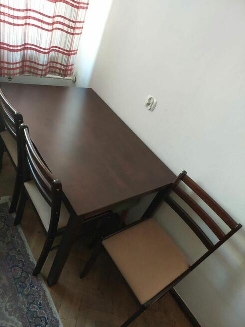 KOMPLET 4 krzesła i stół 100 zł. OKAZJA!