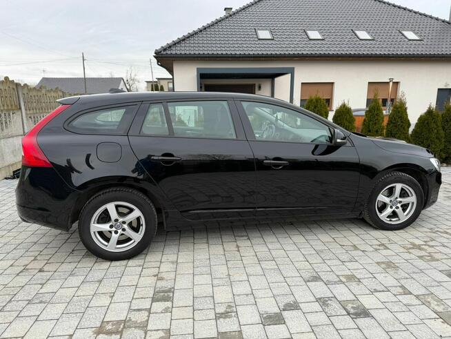 Sprzedam Volvo v60 DIESEL silnik 2D rok 2016,dobrym wyposaż,