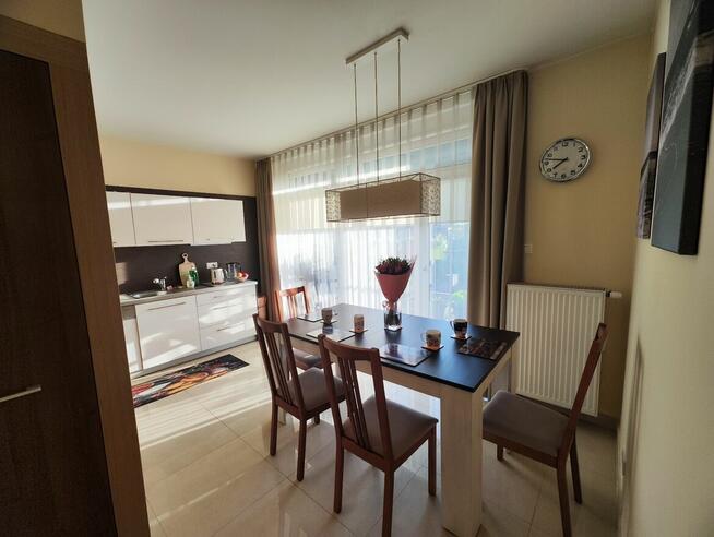 Apartament w osiedlu zamkniętym z garażem