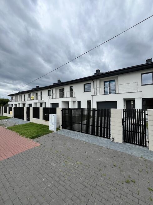 SPRZEDAM DOM W ZAB. SZEREGOWEJ OŻARÓW MAZOWIECKI