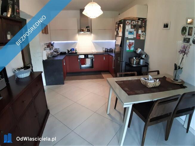 Duży dom i budynki „na biznes”