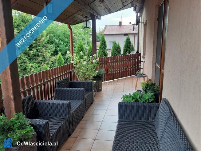 Duży dom i budynki „na biznes”