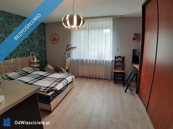 Duży dom i budynki „na biznes”