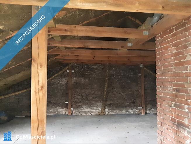 Duży dom i budynki „na biznes”