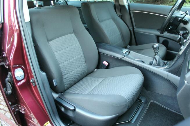 Toyota Avensis Benzyna 147 KM Przebieg 114 tys km