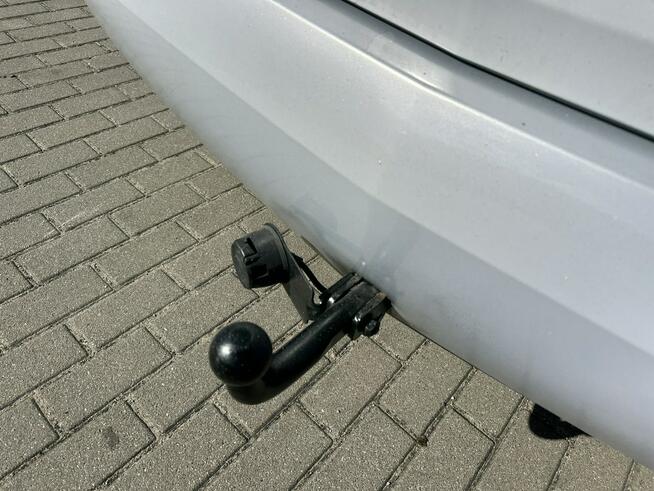 Nissan Primera Salon Polska, niezawodna benzyna, przegląd do 2027, klimatronik, hak