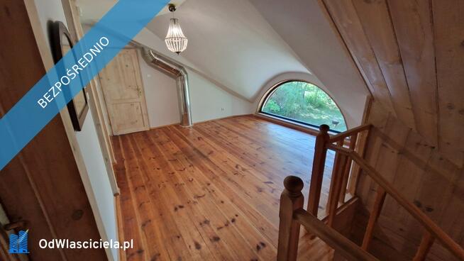 Wyjątkowy drewniany dom pod Warszawą