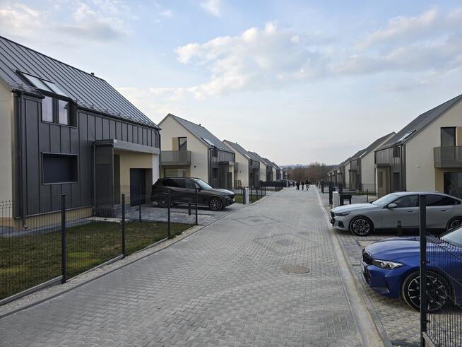 NOWOCZESNY DOM > 119,5 m2 > W OTOCZENIU ZIELENI