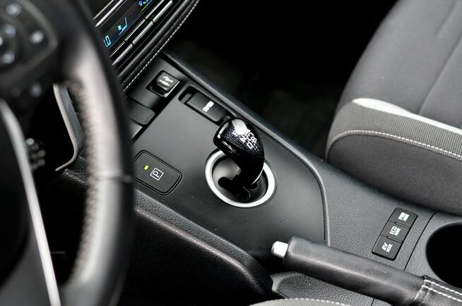 Toyota Auris _1.8 136KM_HYBRID_Led_Navi_Kamera_Climatronic_Serwis_