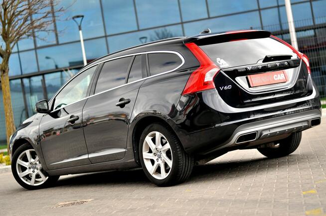Volvo V60 LiFT 2,0D 5-Cilindrów Automat Ledy Skóra Navi Full Opcja