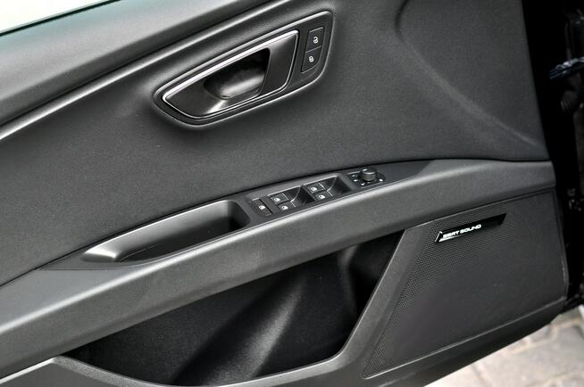 Seat Leon Sportstourer FR 2,0 TDi 185Km Automat Ledy Alcantara Navi Panorama Dach Full Opcja