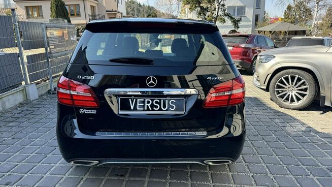 Mercedes B 250 2.0 211KM 4Matic Aut. Skóra Panorama Kamera El. fotele Bi xenon + LED