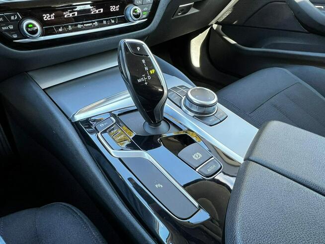 BMW 520 2.0d 190 Automat Kamera Hak