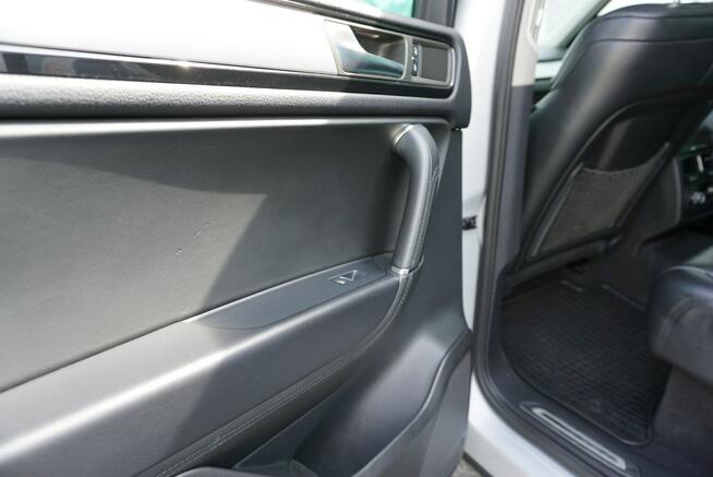 Volkswagen Touareg 4.2 TDi 340KM R-Line, świetnie wyposażony, zadbany, rok gwarancji,