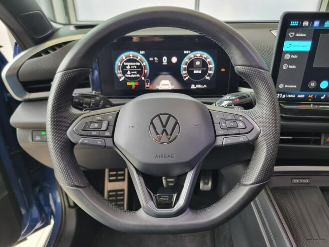 Volkswagen T-Roc R-Line 1.5 eTSI 150KM automat DSG Pakiet Technology "Innovision Pro"