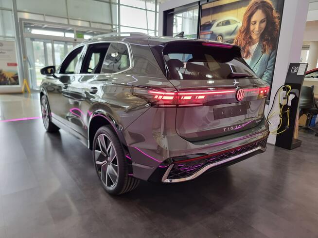Volkswagen Tiguan R-Line Plus 1.5 eHybrid 272KM Pakiet Zimowy