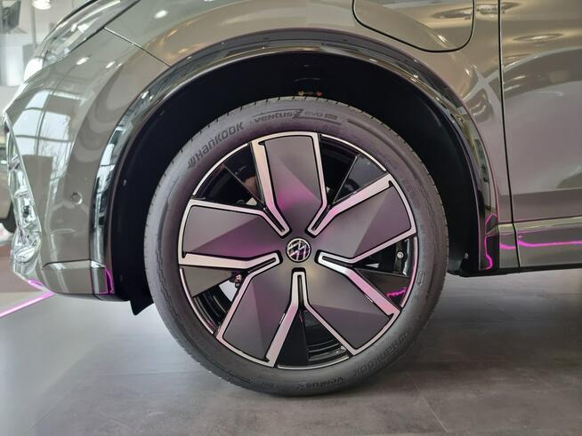 Volkswagen Tiguan R-Line Plus 1.5 eHybrid 272KM Pakiet Zimowy
