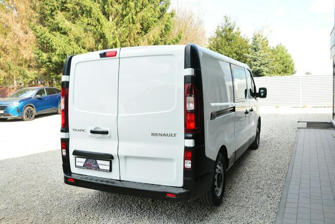 Renault Trafic long L2H1 brygadówka 7-osobowy 2,0 150KM pełna opcja 2-stronne drzwi