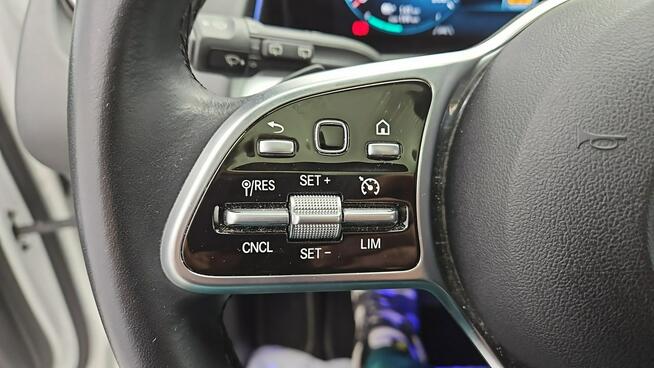 Mercedes EQB 66.5kWh 4-Matic Progressive ! Z Polskiego Salonu ! Faktura VAT !