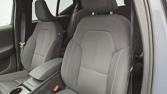 Volvo XC 40 73kWh P6 Recharge Plus aut ! Z Polskiego Salonu ! Faktura VAT !