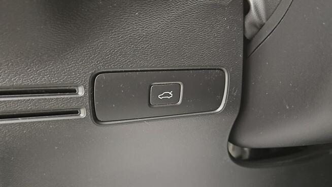 Volvo XC 40 73kWh P6 Recharge Plus aut ! Z Polskiego Salonu ! Faktura VAT !