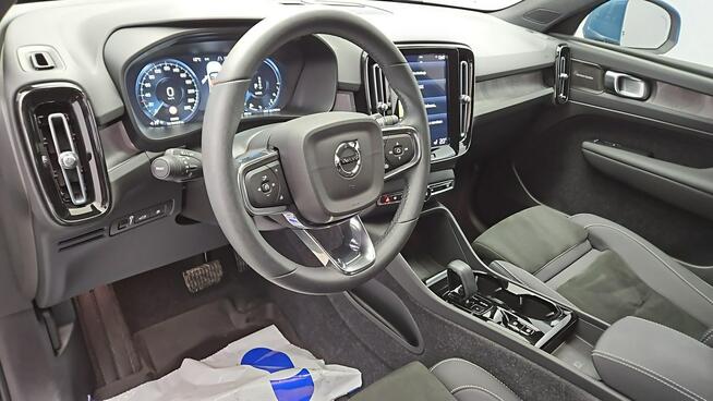 Volvo XC 40 Plug-In Hybrid Plus Bright aut ! Z Polskiego Salonu ! Faktura VAT !